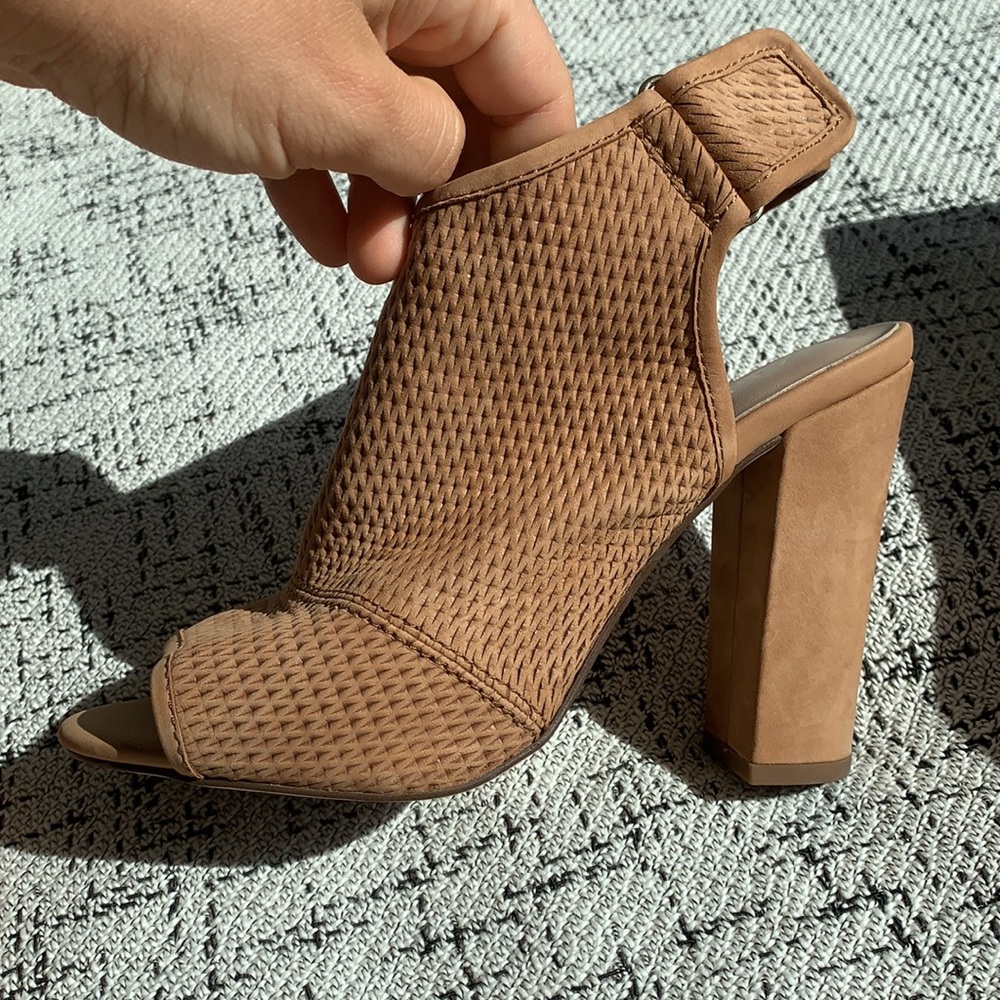 Beige Sling back sandal w/ block heel